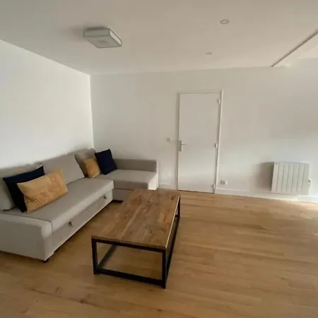 4 Bedroom - Near Docks&metro Apartment Rouen